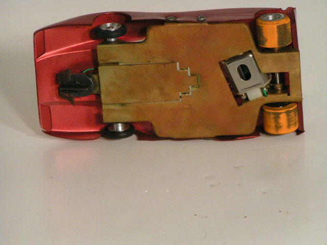 BOTTOM OF THE 1/24TH SCALE GROUP 12 ABARTH 3 LITRE SHOWING THE BRASS CHASSIS & ANGLE WINDER F26 MOTOR .
