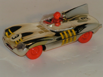 1/24TH SCALE GOLD CHROME PLATED JAG D.BATTERY POWERED. FROM THE SET. RAIL TYPE GUIDE