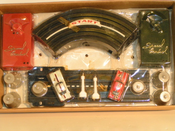 INSIDE THE HO SET,STINGRAY & ASTON MARTIN