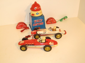 THE ELECTRIC INDIANAPOLIS TETHER RACE SET.VERY RARE IN GOOD SHAPE