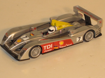 1/32 AUDI R10