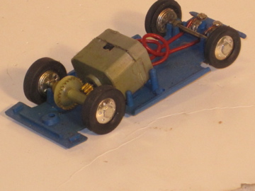 1/32 CHAPARRAL 2F CHASSIS & MOTOR.VERY RARE