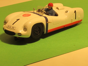 1/32ND SCALE TATRA T602 TATRAPLAN 27/200