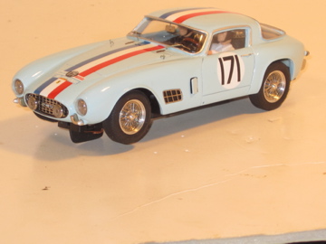 1/32ND SCALE FERRARI.TOUR DE FRANCE 1957.JACQUES PERON.324/500.RTR
