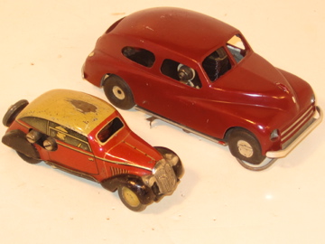 FIAT NEXT TO A 1937 GERMAN TIPPCO ALDER TO SHOW THE SIZE