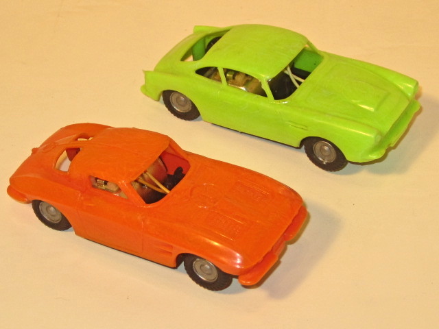 1/43rd Aston Martin & Stingray,from the set,unusual colors