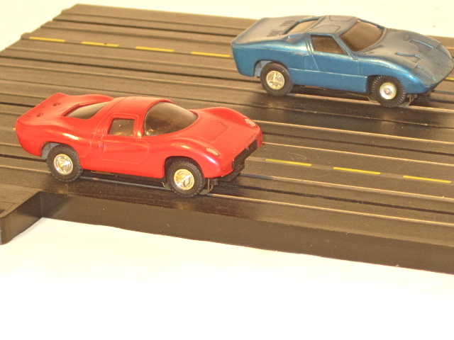 HO SCALE FERRAI P3 & FORD GT 40 FROM THE 1ST SET 