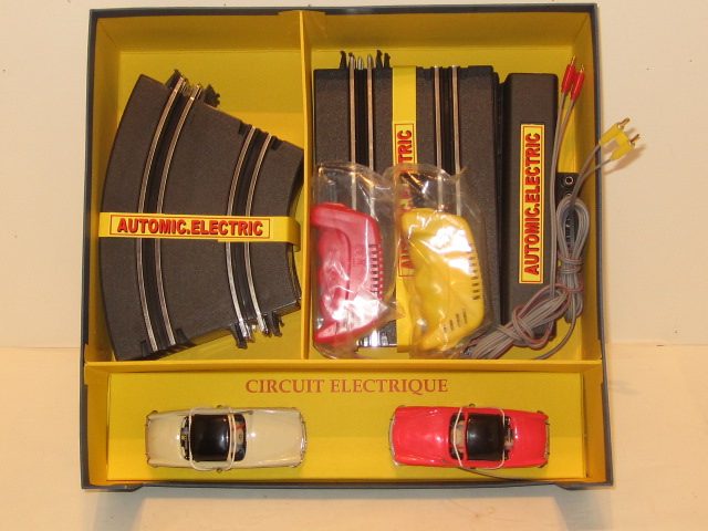 inside the Simca Plien Ciel set