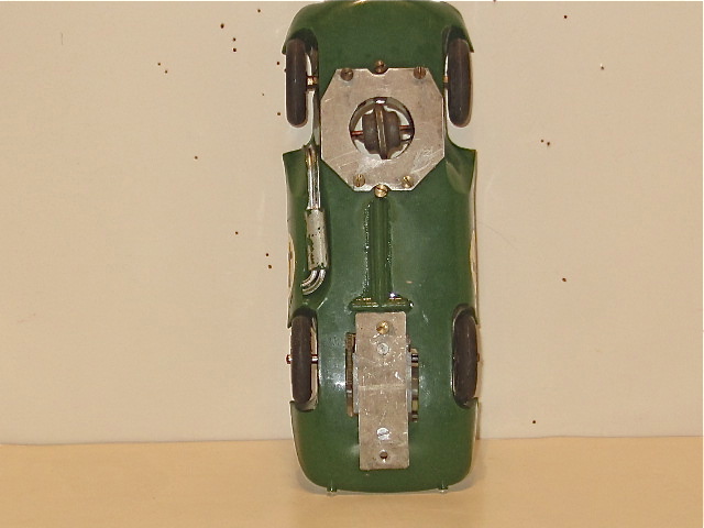 BOTTOM OF THE 1/24TH SCALE ASTON MARTIN