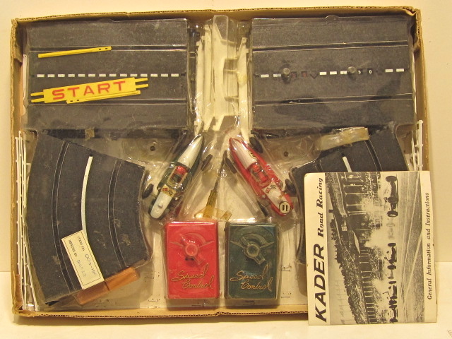 inside the large fig 8 set