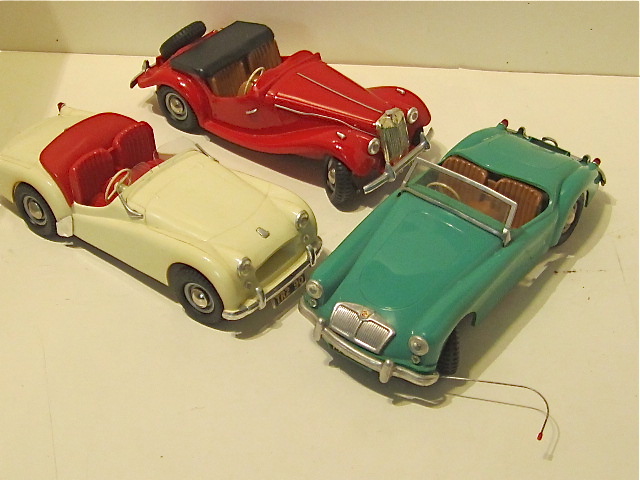 3 1/18TH SCALE ROADEDGE CARS. 1956