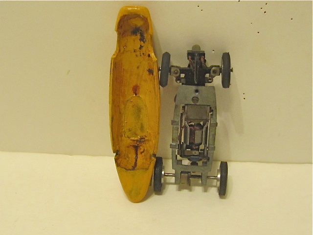 1/32ND SCALE WOOD BODY MASERATI 250F WITH ZINC CHASSIS,1958-59. VERY RARE