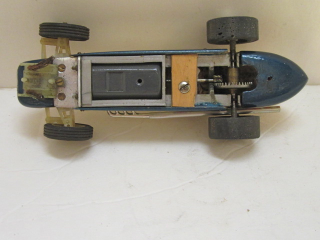 Bottom of the Lubri-Loy Spl.