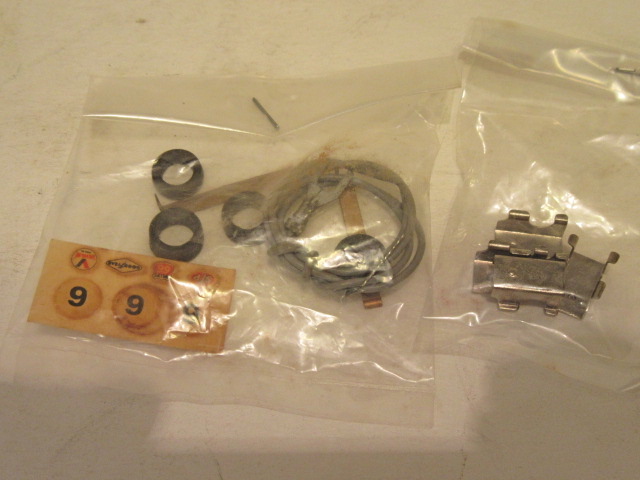ACCESSORIES FROM THE HO SCALE SET 