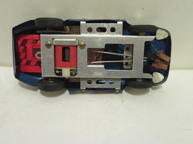 UNDERSIDE OF THE 1/24TH SCALE VACUUM BODY FORD COBRA COUPE 1964 