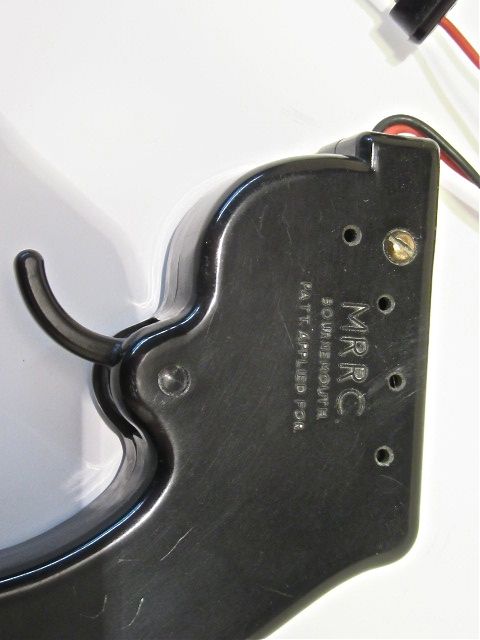 CLOSEUP OF THE 1959 BAKELITE CONTROLLER. VERY RARE 
