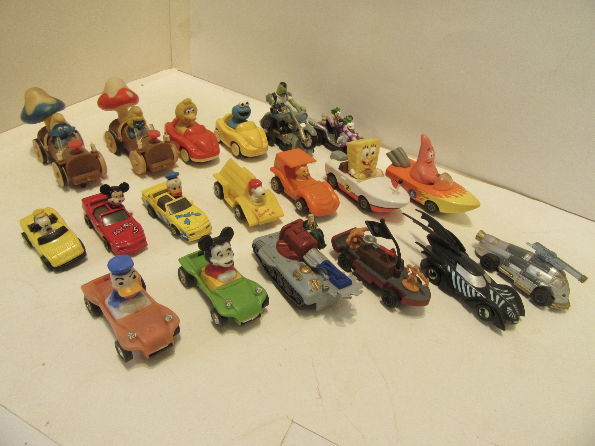 WEIRD ASSORTMENT OF SLOT CARS