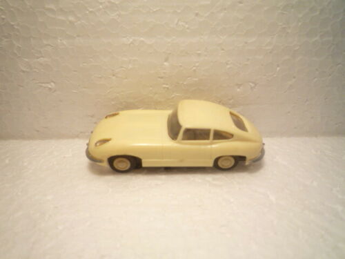 HO SCALE JAGUAR XKE