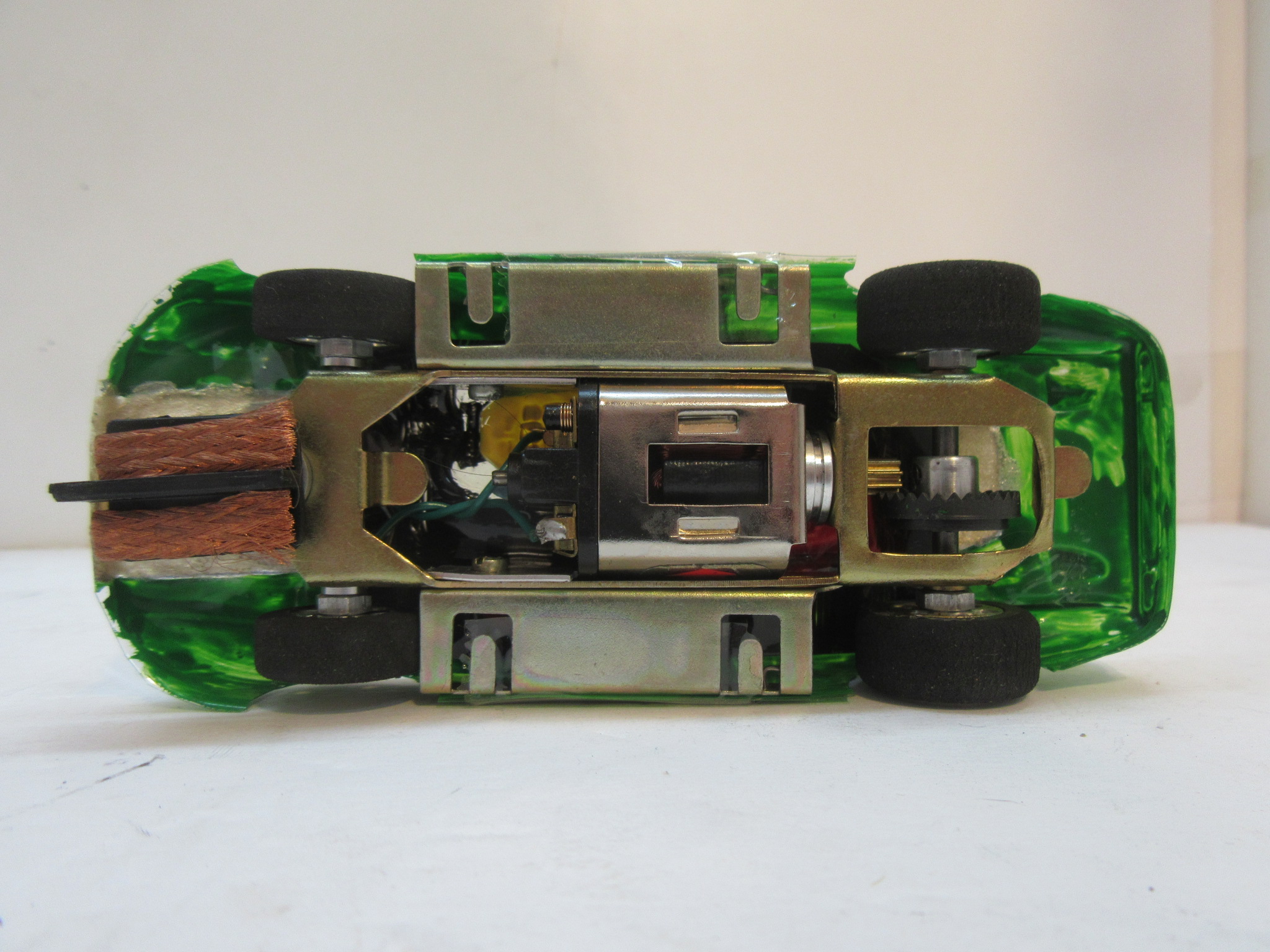 1/32ND SCALE PORSCHE CHASSIS