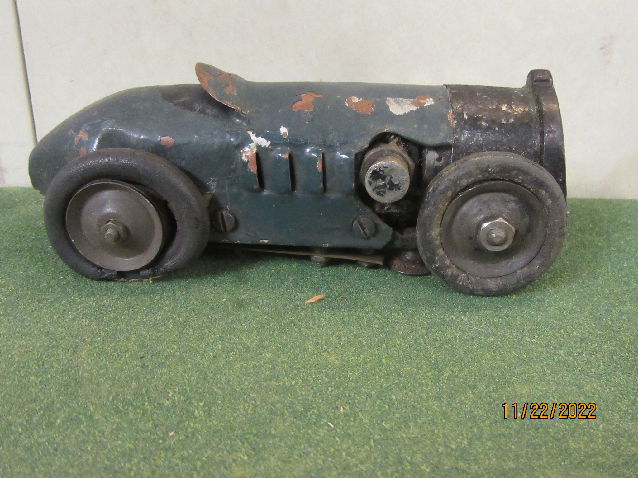 1930S METAL GRAY CAR. RARE 