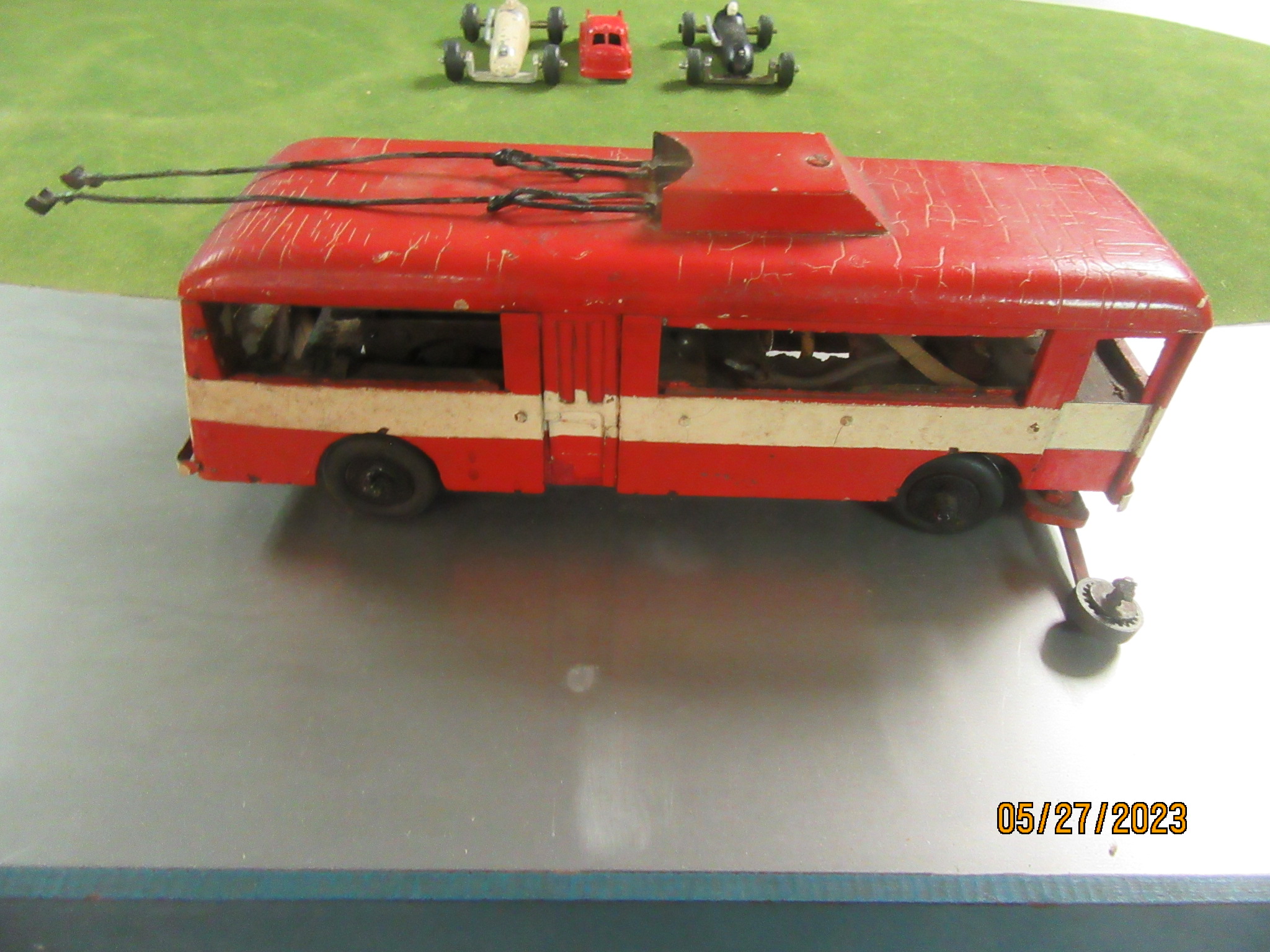 HAND CRAVED WOOD 1/32ND SCALE TROLLEY