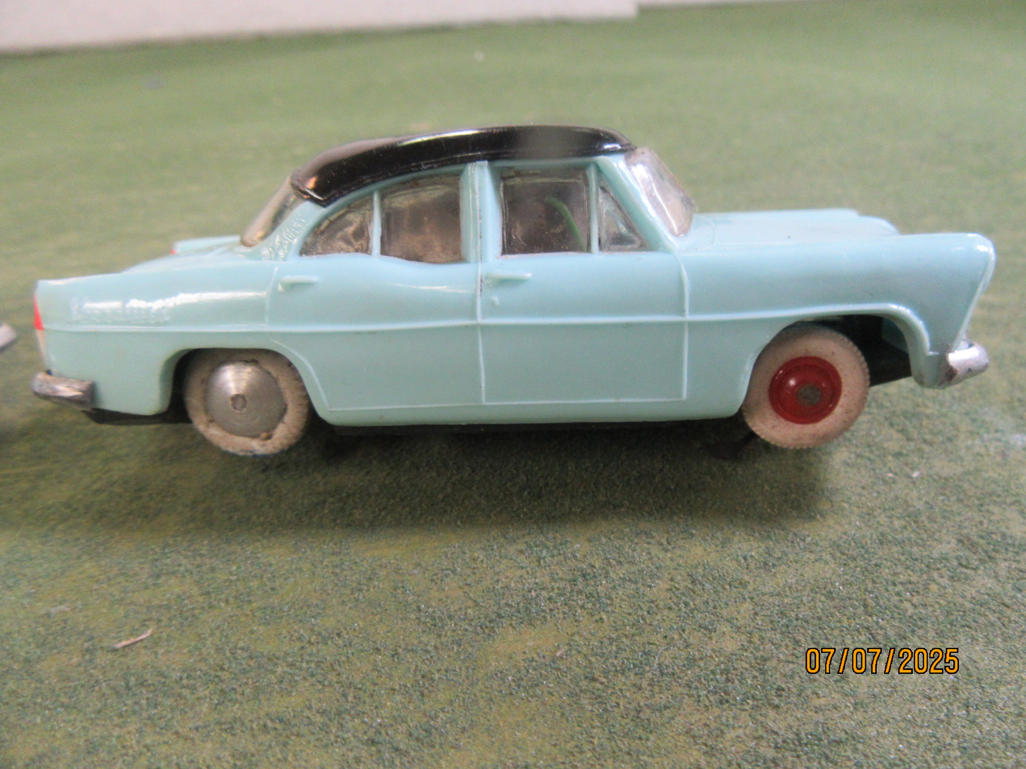 1/43rd scale Simca Versailles, 1959,body by Norev. rare