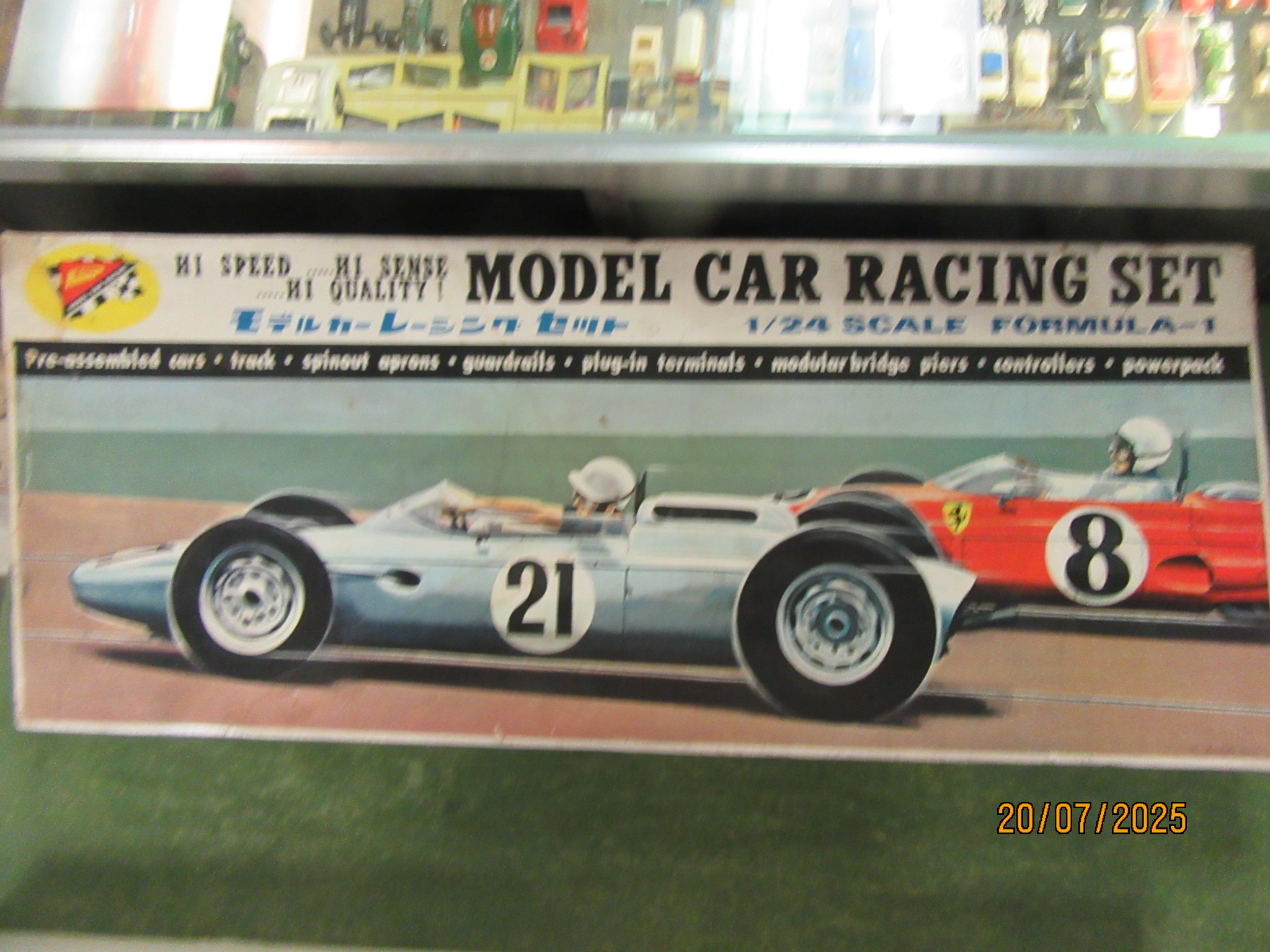 1/24TH SCALE SET WITH 2 BRM P261 CARS. MIB 