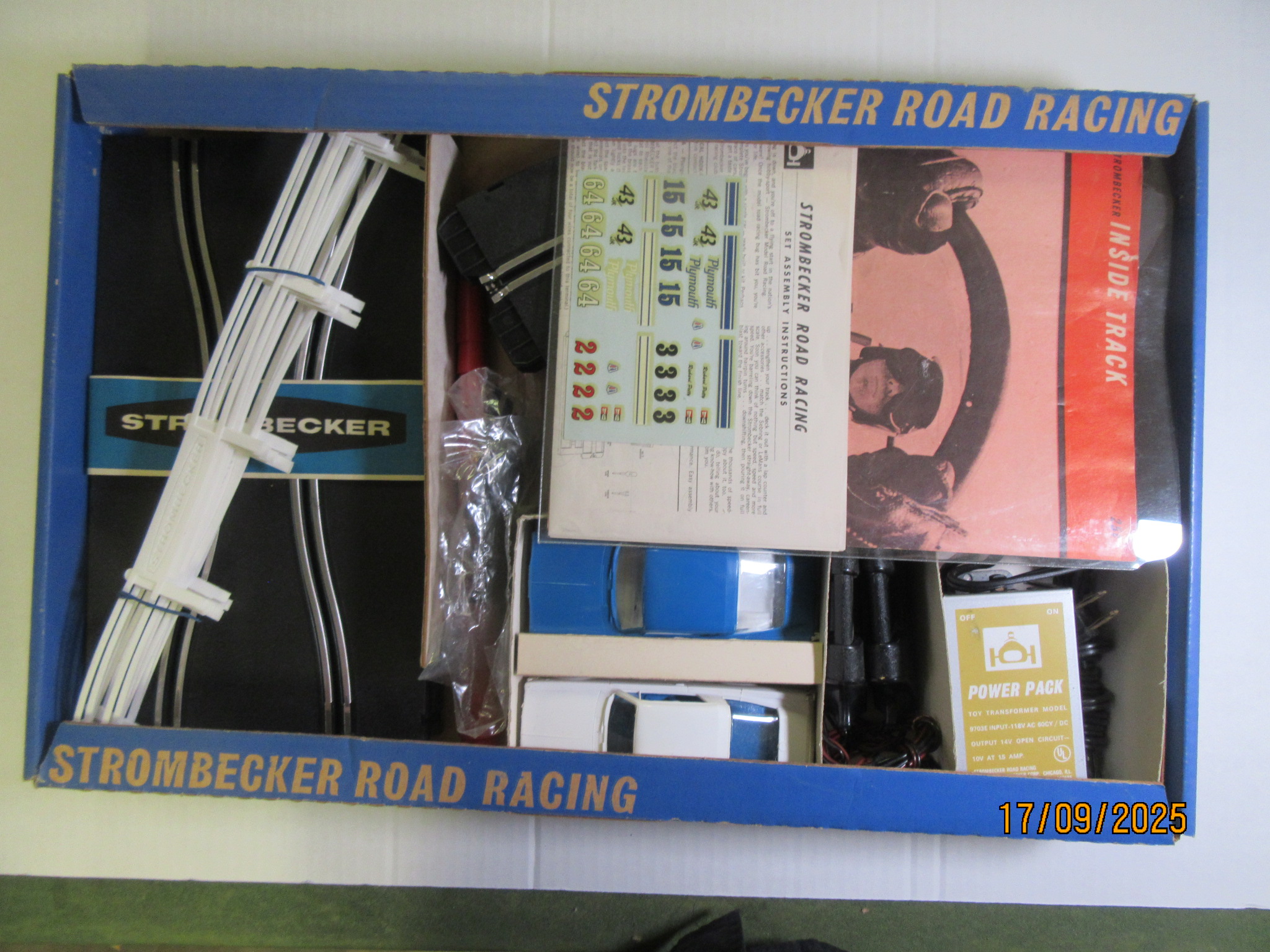 CONTENTS OF THE 1/32ND SCALE BARRACUDA SET.MIB