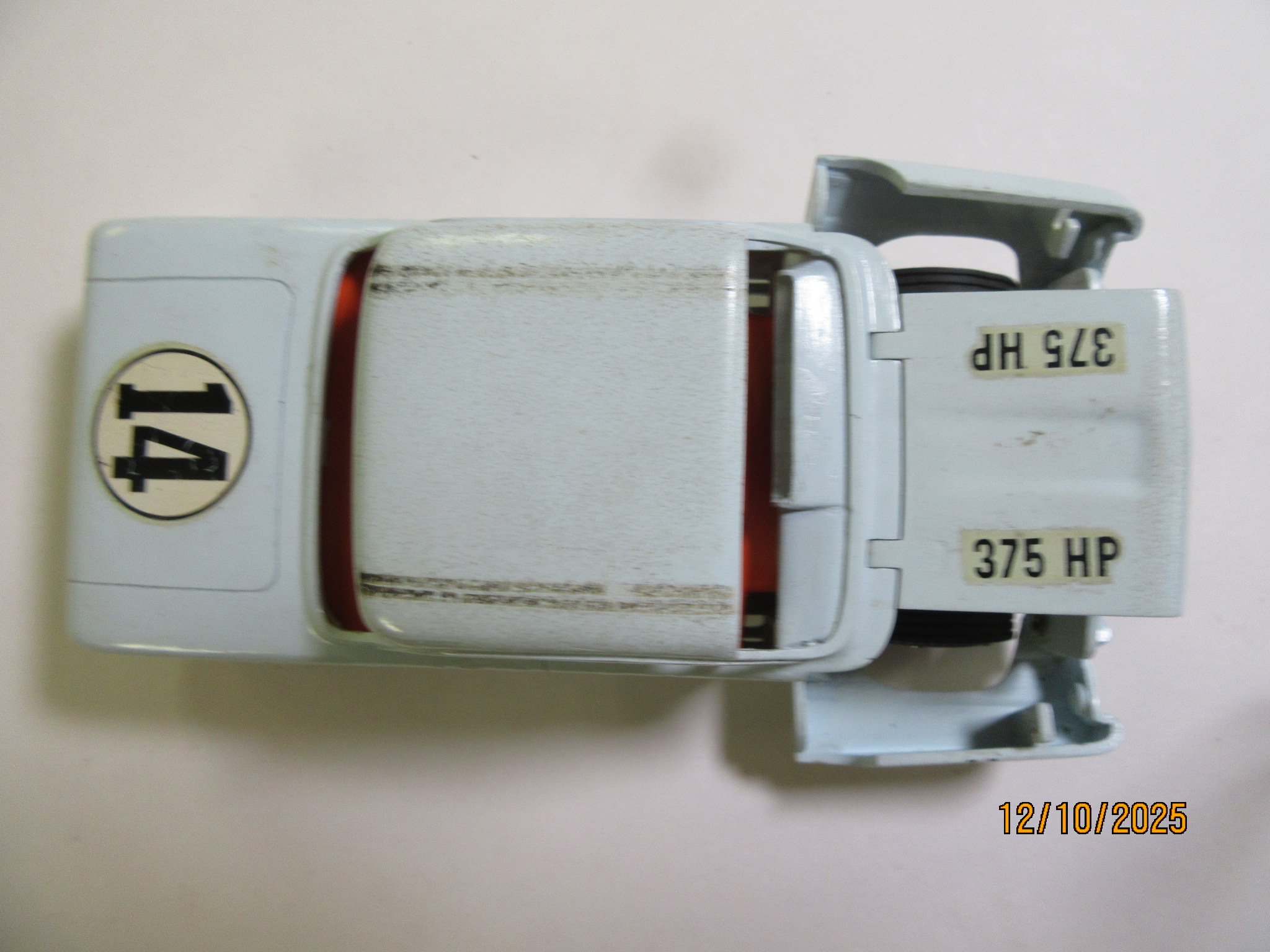 TOP VIEW OF THE 1/32 HANDMADE CHEVY CRASH CAR PROTOTYPE MADE IN 1965,VERY RARE