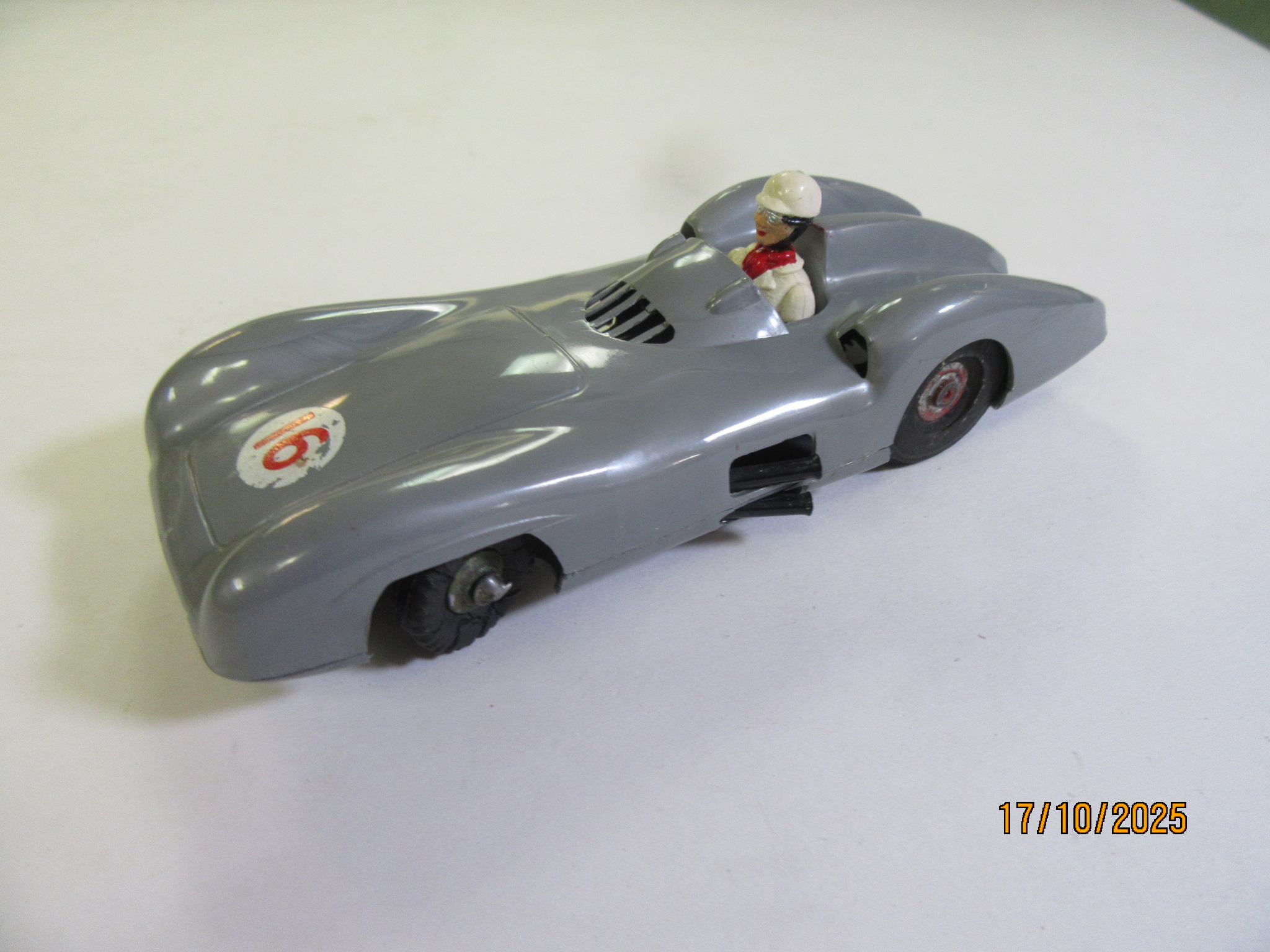 1/24TH SCALE MERCEDES SILVER ARROW.RAIL CAR