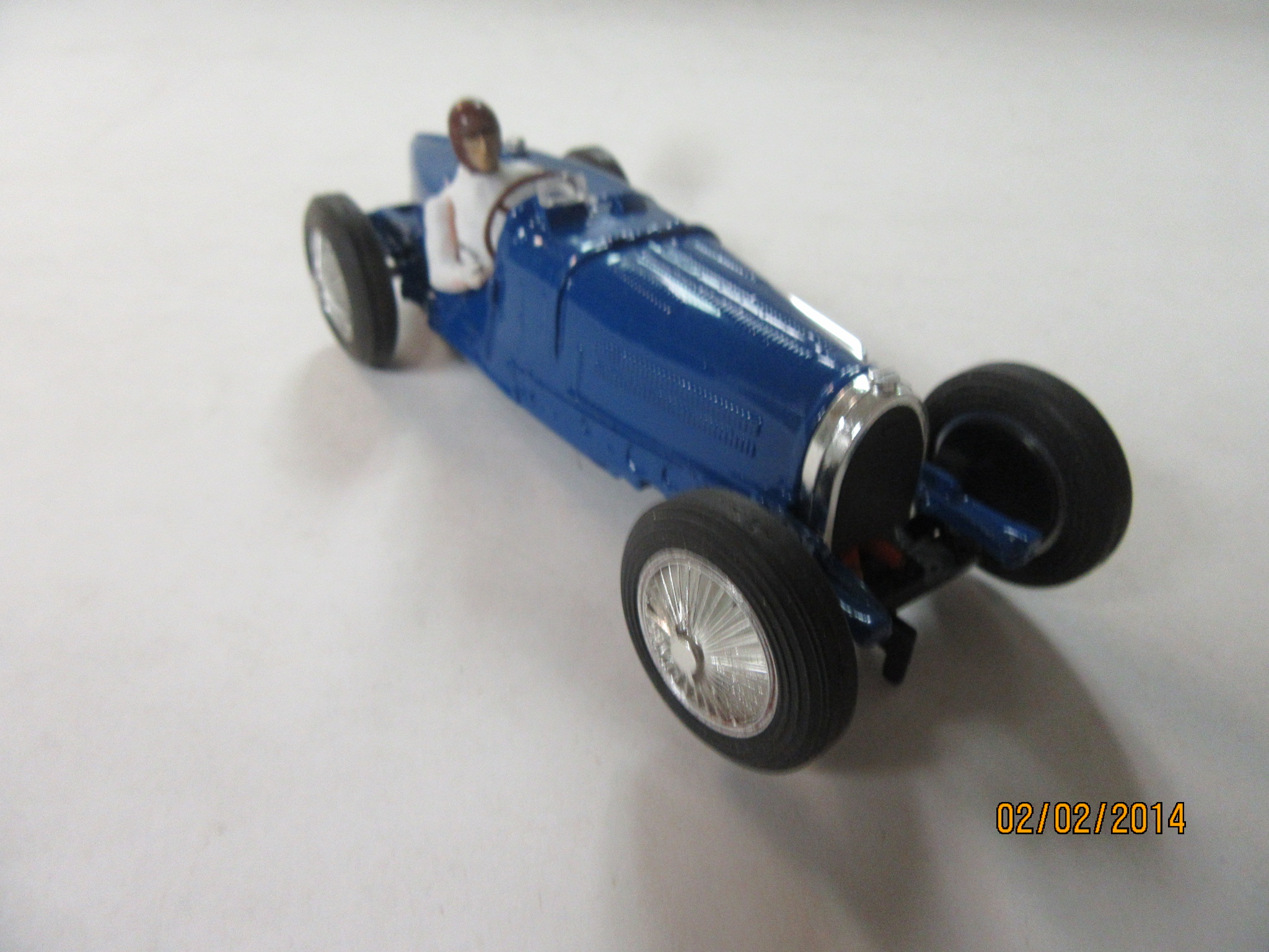 1/32ND SCALE PAINTED RESIN COPY OF A SCALEXTRIC BUGATTI MADE IN LIMITED  #S