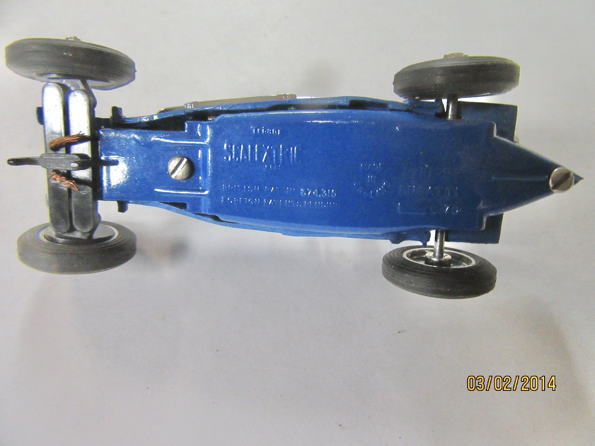 BOTTOM VIEW OF THE 1/32ND SCALE PAINTED RESIN COPY OF A SCALEXTRIC BUGATTI MADE IN LIMITED #S