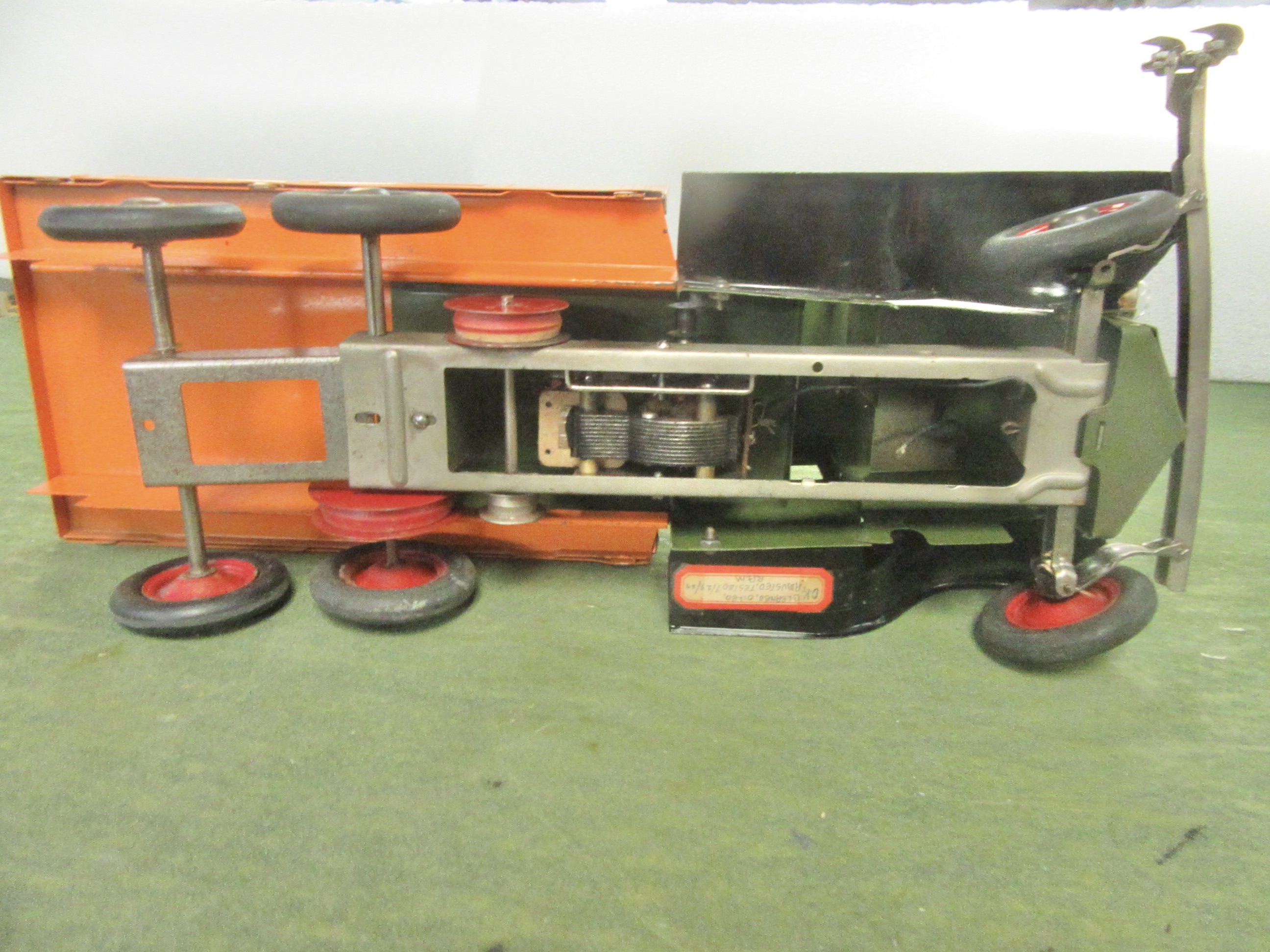 1931-33 STAKE BED TRUCK CHASSIS WITH ELECTRIC HEADLIGHTS LIGHTS. RARE
