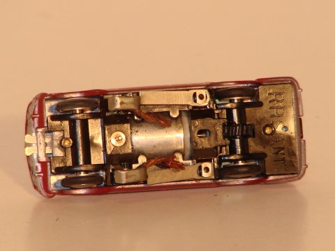 HO SCALE CHASSIS WITH WORM GEAR MADE BY RASANT,THE DIFFERENCE BEING THE BRUSHES. 