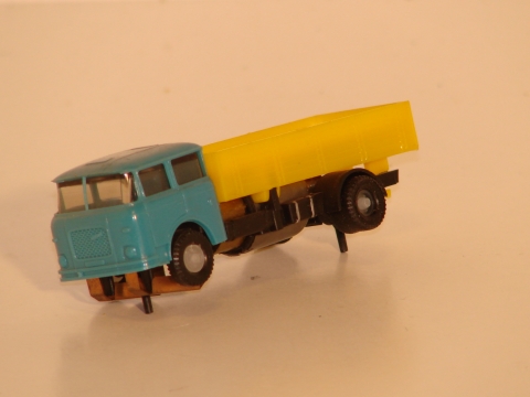 HO SCALE SKODA S 706 RT TRUCK