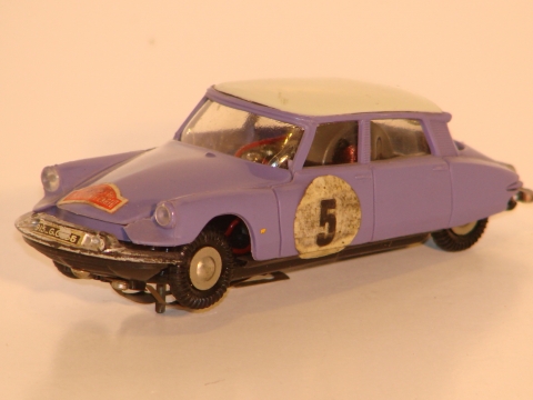 1/43 citroen ds 19 made around 1959.RARE