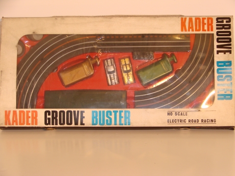 HO SET,2 CORVETTES,MIB