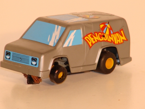1/43RD SCALE PENGUIN VAN