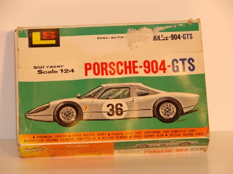 BOX 1/24 PORSCHE 904