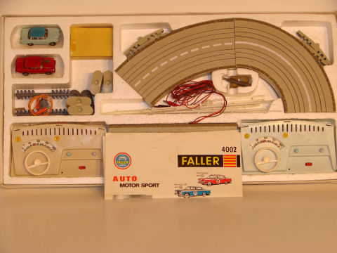 HO SCALE 4002 SET, MIB