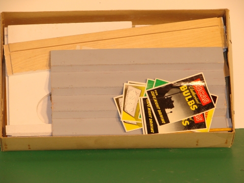 1/32ND SCALE WOOD GRANDSTAND KIT PRODUCED IN 1960