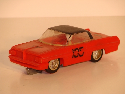1/32ND SCALE PONTIAC BONNEVILLE
