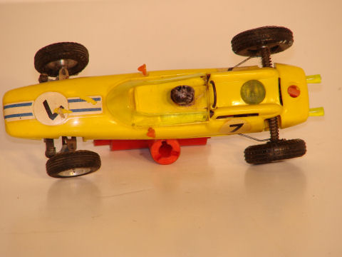 1/32 YELLOW PORSCHE 804