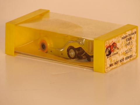 HO SCALE HOT ROD VAN. MIB
