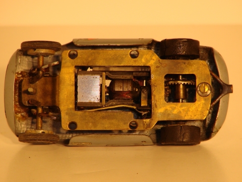 UNDERSIDE OF THE LOLA MADE BY GENE WALLINGFORD.