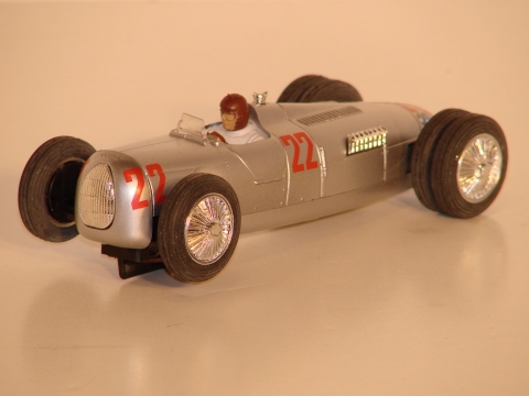 1/32ND SCALE AUTO UNION 1936 HILLCLIMBER WITH DUAL REAR WHEELS IN THE REAR