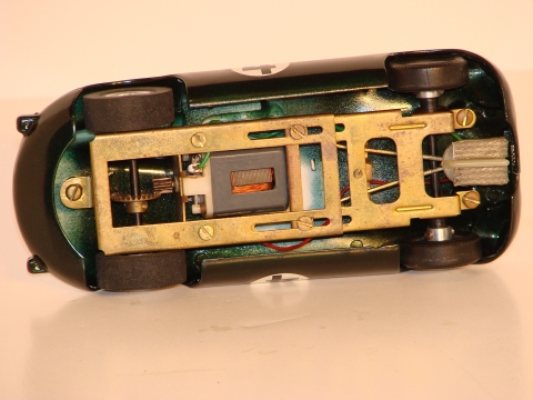 UNDERSIDE OF THE 1/24 JAG D