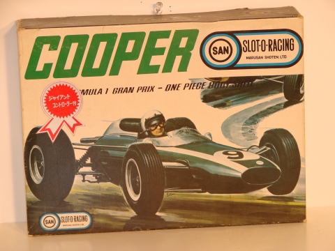 BOX TOP OF THE 1/24 COOPER