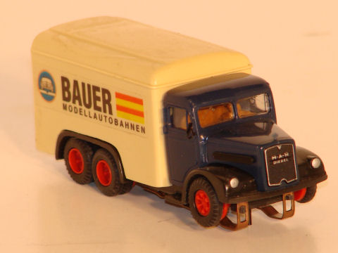 HO SCALE MAN TRUCK