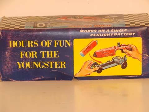 BOX FOR THE BATTERY SET.